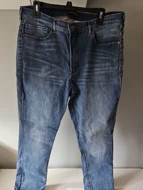 Express Women's Skinny Jeans in Faded Blue Denim